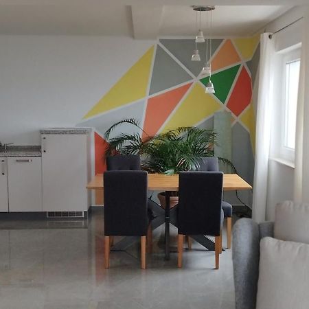 بريفلاكا Aparthotel Dalmacija المظهر الخارجي الصورة