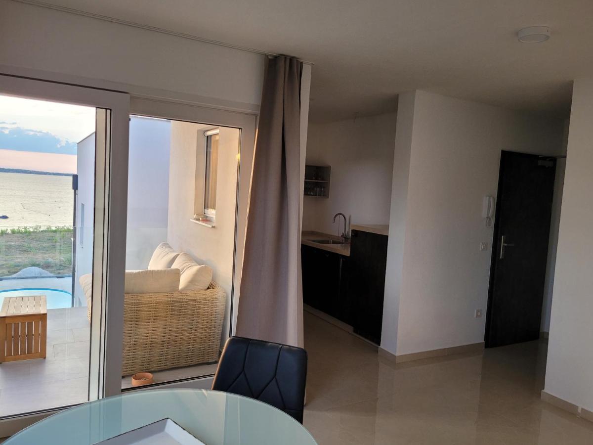 بريفلاكا Aparthotel Dalmacija المظهر الخارجي الصورة